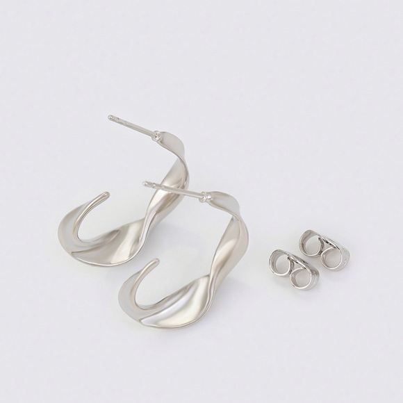 Wavy Hoop Earrings Platinum Plated Chunky Hoop Earrings - Picture 7 of 11